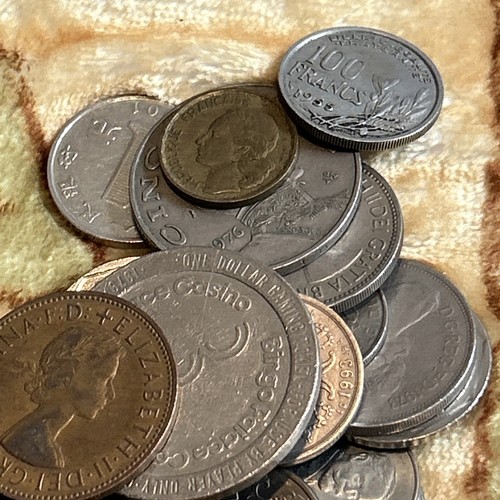 Estate Sale HUGE Auction Lot - U.S. & Foreign Coins + Currency + Proofs - Picture 12 of 24