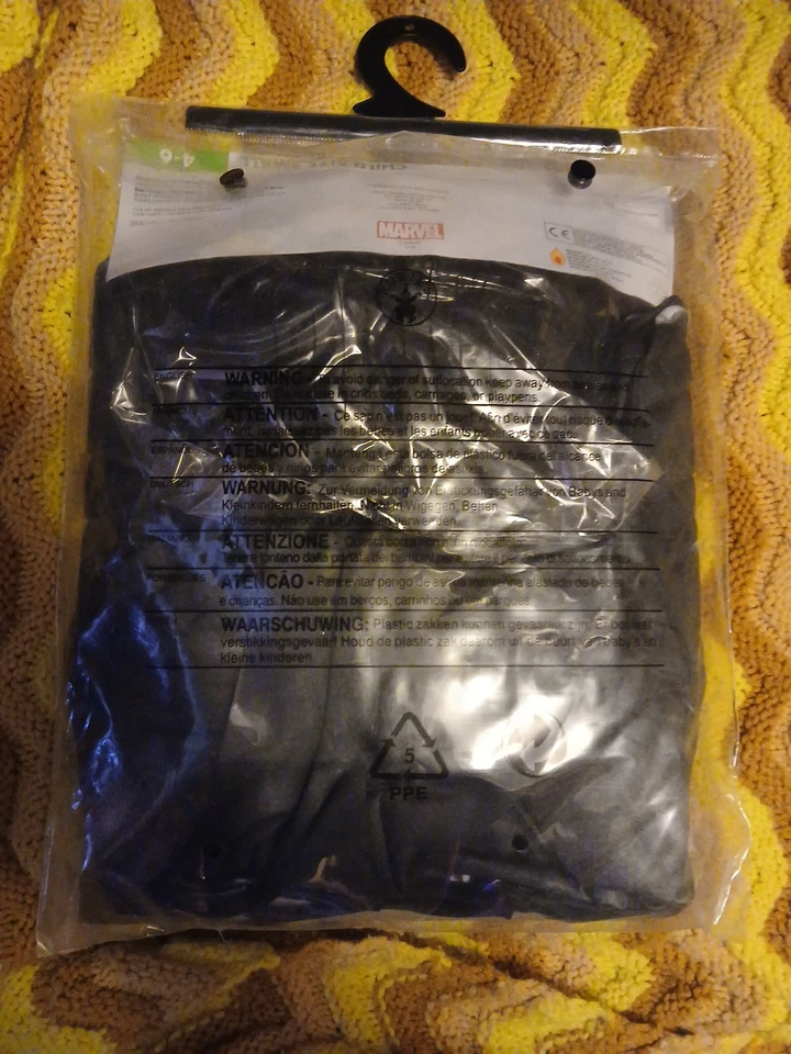 Nuevo en Paquete Disfraz de Pantera Negra de Rubí para Niño S 4-6 Body Acolchado Bota Prendas para el torso Máscara Foto 3 de 4