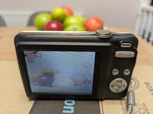 Fujifilm Finepix JV300 14MP Digital Camera White With Battery & Charger - Tested - Picture 11 of 18