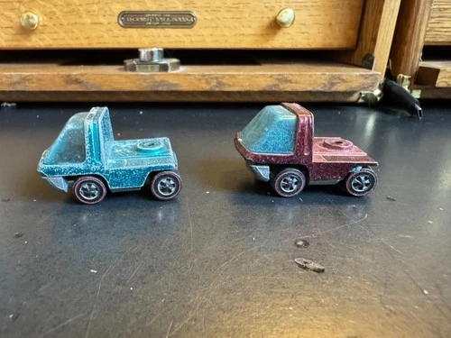 Hot Wheels Vintage The Heavyweights Redline Moving Van Cabs Hong Kong 1970