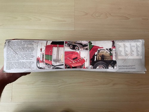 Revell Peterbilt 353 Alaska 1:25 Model Kit - Sealed Inside - Picture 2 of 15