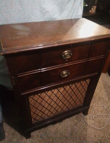 1940 Silverstone AM/FM radio - Picture 2 of 4