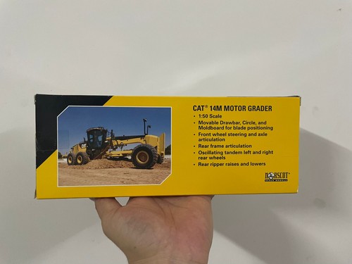 Norscot Caterpillar Cat 14M Motor Grader 1:50 Scale Die-Cast Model 55189 - Picture 2 of 4