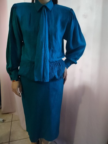 VINTAGE 60s 70s Louis Féraud Silk skirt suit. Beautiful! - Picture 3 of 10