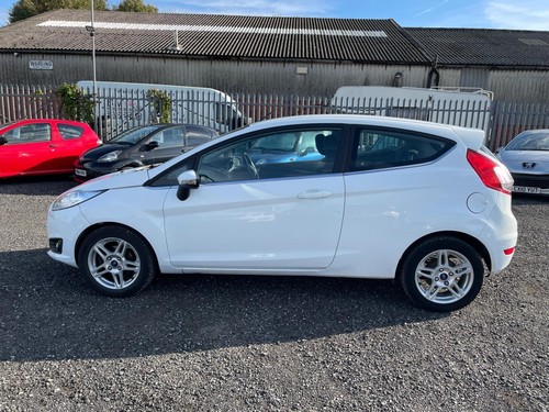 2013 Ford Fiesta 1.25 82 Zetec 3dr HATCHBACK Petrol Manual - Picture 8 of 11