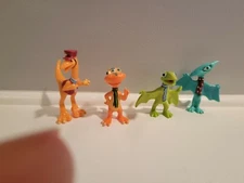 Dinosaur Train winter friends shiny buddy mr. Conductor tiny scarves set lot 4