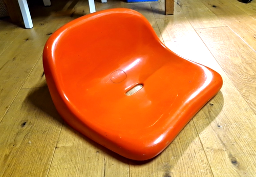 Stadionsitz Sitz Stadion Hocker DIY Vintage 70er 70s orange Schalensitz Stuhl
