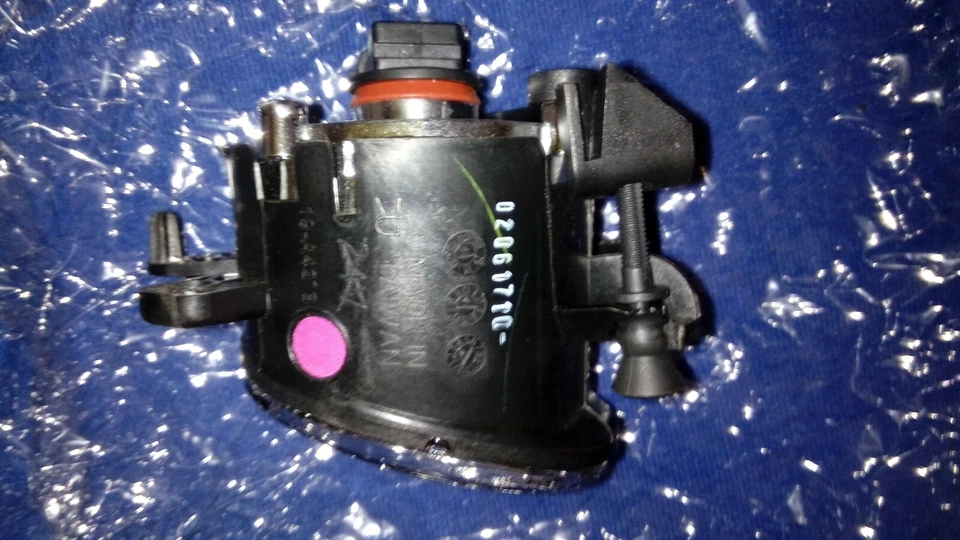 Faro antiniebla parachoques para 08-11 Mercedes Benz Clase C pasajero derecho W169 04-08 Foto 2 de 4