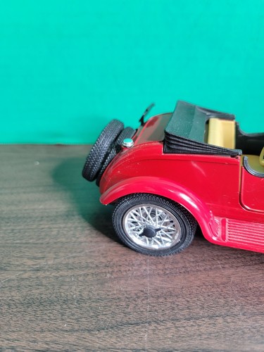 Polistil 1750 scale 1/16 Red TG4 Alfa Romeo Alfetta - Picture 8 of 11