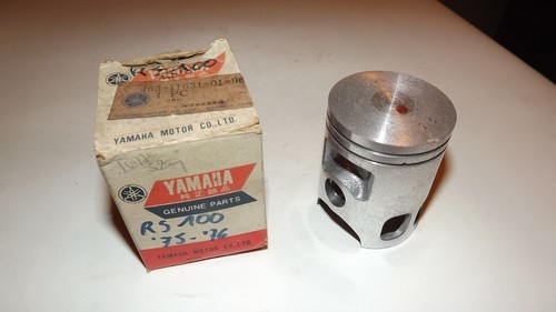 YAMAHA RS 100. Piston nu référence: 463-11631-01-96. D'origine neuf d'époque NOS - Afbeelding 1 van 8