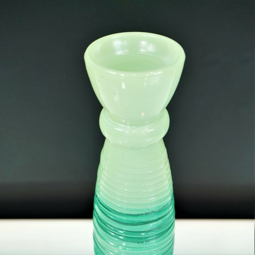 Swirl Glass Bud Vase Shades Of Green Vintage Made in Spain Hallmarked YE - Picture 9 of 10