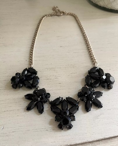 J Crew Signed Black Resin Stone Collage Cluster Gold Chain Link Enamel Necklace - Picture 11 of 17