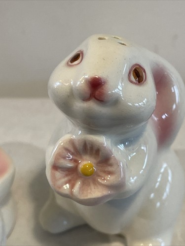 Vintage 1985 Easter Bunny Rabbit Salt & Pepper Shakers - Picture 7 of 9