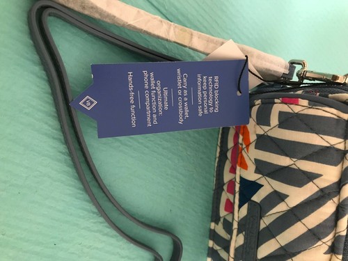 Neu mit Etikett Vera Bradley RFID All-in-One Umhängetasche GEO MEDAILLONS - Bild 11 von 11