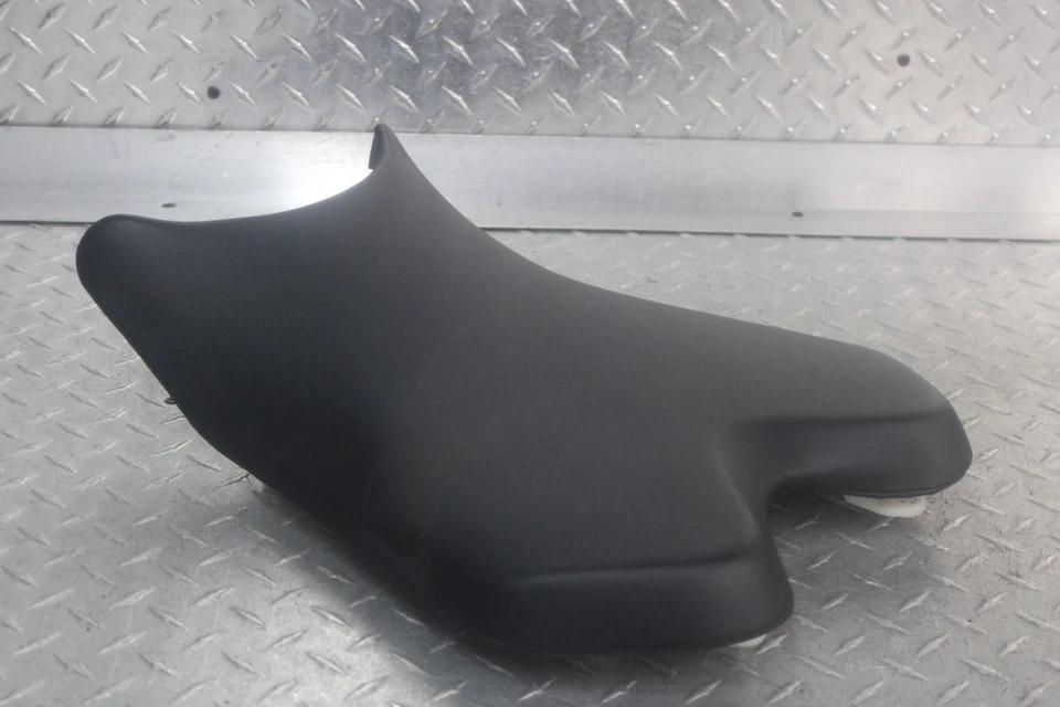 Yamaha YZF R6 2008 asiento delantero del conductor 13S-24710-01-00 Foto 3 de 4