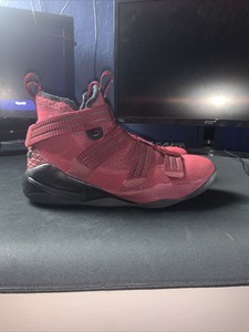 mens size 7 basketball shoes