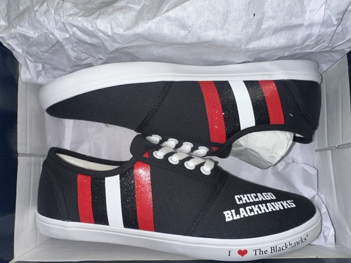 The Bradford Exchange Womens Chicago Blackhawk 8.5 UK 7 with Charm NEW IN BOX - Picture 2 of 4