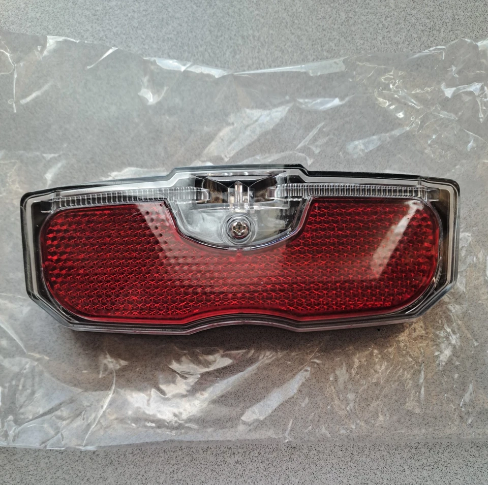 LED Luggage Rack Light Waterproof Bicycle Rear Seat Reflective Taillight - Image 3 of 4