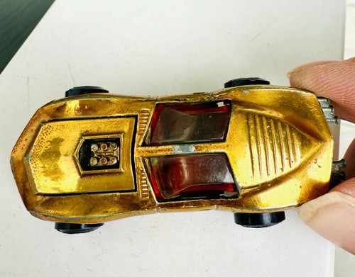 Johnny Lightning Topper 1970 Custom Mako Shark Gold With Red Interior - Picture 5 of 11