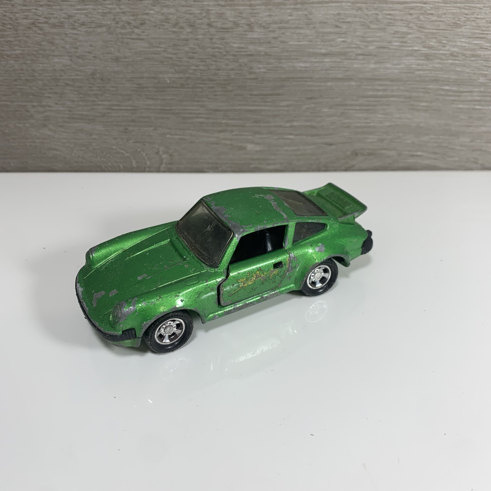 Picture 1 of 8