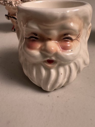 Set Of 4 VTG Kreiss Mr & Mrs Santa Salt , Pepper , Egg Cups Christmas Ceramic - Picture 5 of 9