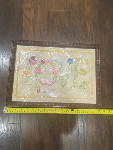 SELLO DE AMOR 1982 de colección bordado crewel acabado enmarcado con sello real floral - Imagen 11 de 15