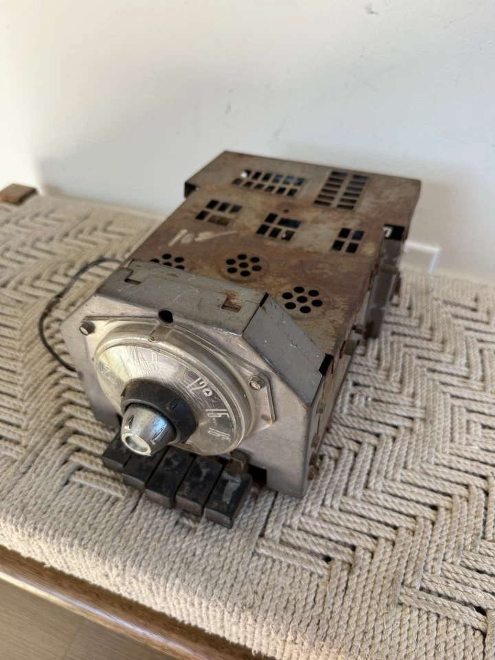 🍊 Radio AM de coche Ford Fairlane 1955 de colección con bisel de placa frontal redonda Foto 4 de 4