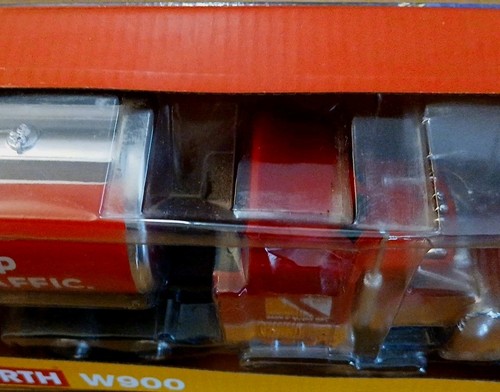 NewRay Kenworth W900 Circle K Semi Hauler 1/43 - Never Opened  - Picture 16 of 16