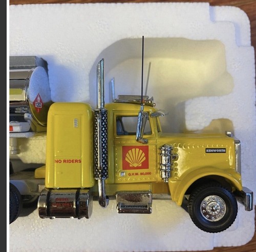1997 MATCHBOX COLLECTIBLES: SHELL OIL #CCY11-BM Truck NEW in Box - Picture 2 of 5