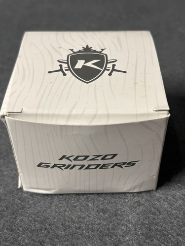 Kozo Grinders Best Herb Grinder Large 4 Piece, 2.5in Black Anodized Aluminum - Picture 6 of 10