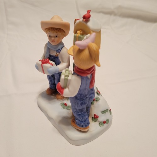 Denim Days Figurine Sharing The Joy Of Christmas 57064-04 Home Interiors In Box - Picture 4 of 9