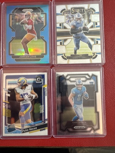 Box of miscellaneous football & baseball cards. Prizm, Optic, Mosaic. - Picture 6 of 6