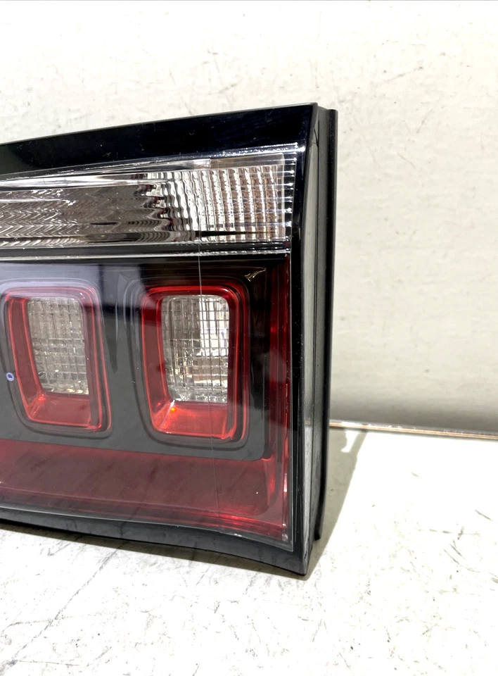 2017 - 2024 Jeep Compass Inner Halogen Tail Light Passenger Right RH OEM 0145 - Image 4 of 4