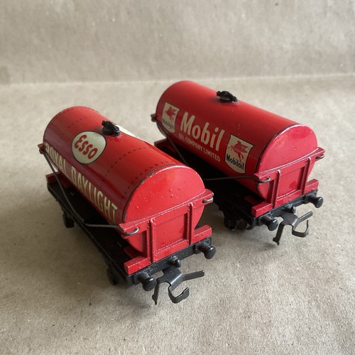 Hornby Dublo 3 Rail Petrol tank wagons Mobil Mobilgas & Esso Royal Daylight - Picture 3 of 7