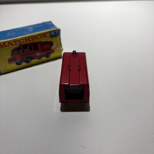 Vintage 1960s Matchbox Lesney #57 Landrover Fire Truck - Picture 4 of 7