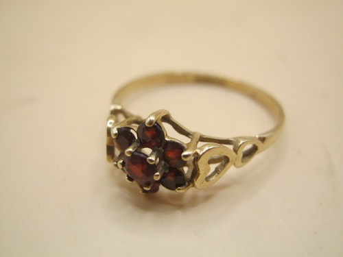 Vintage 9k gepunzt Gelbgold Granat Blume Cluster Ring Größe Q - Bild 2 von 6