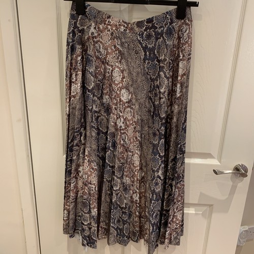 BNWT Softly Pleated Maxi Skirt By “NEXT” Animal Print, Size 14, Browns & Teal. - Picture 5 of 12