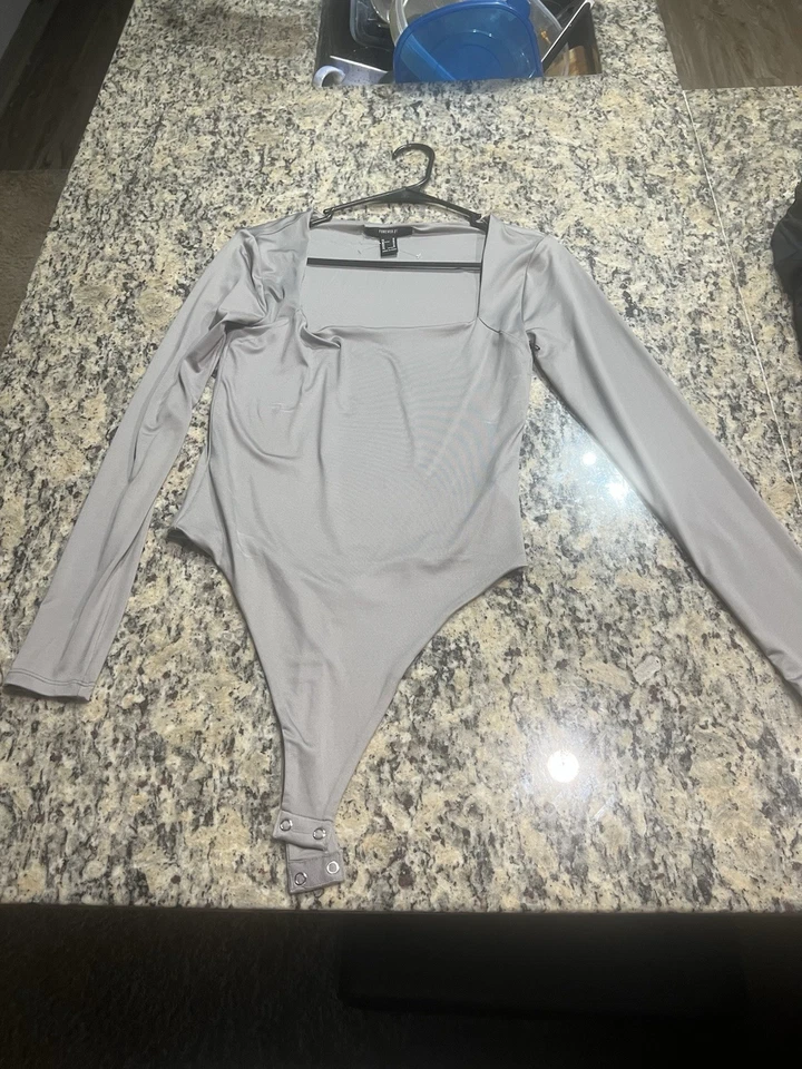 2 Forever 21 Black & Silver Long-Sleeve Square Neck Bodysuit Size M - Image 4 of 4