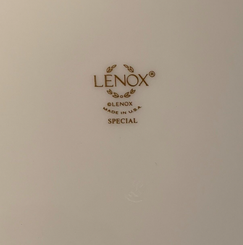 2 Lenox Special Holiday Presidential 10 1/2" Dinner Plates Gold Trim USA - Picture 7 of 8