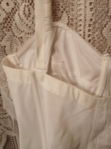 ๐ STRIPPER VINTAGE EMPIRE INTIMATES WHITE LINGERIE WEDDING BUSTIER CORSET 46D - Picture 6 of 23