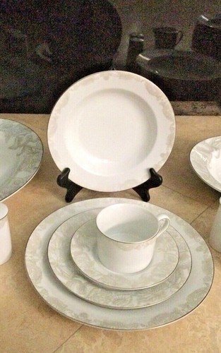 Satin Floral Paisley Platinum Trim China Service by Ralph Lauren aka Mikasa - Picture 7 of 11