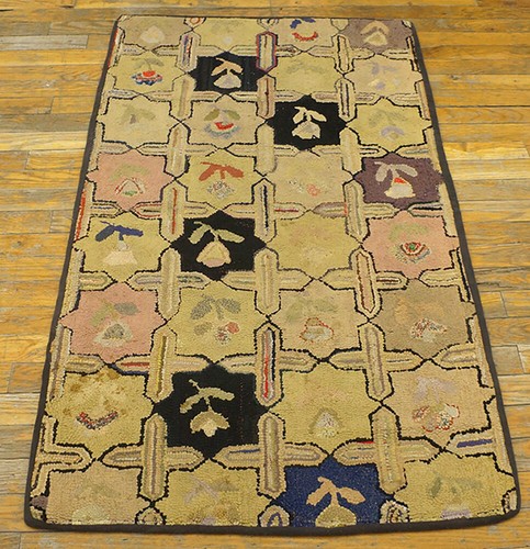 Antique American Hooked Rug 4'3" x 2'5" - Bild 2 von 6