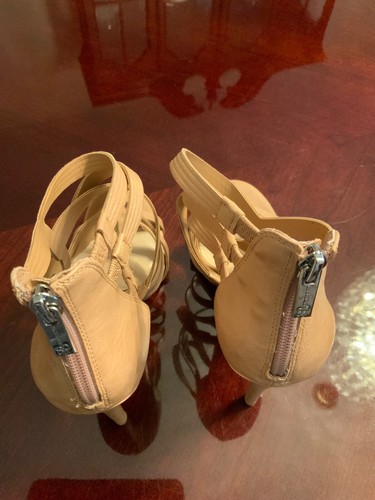 BRAND NEW JESSICA SIMPSON JS-RAINAH STRAPPY  SANDAL  COLOR BUFF SIZE 8 M - Picture 5 of 7