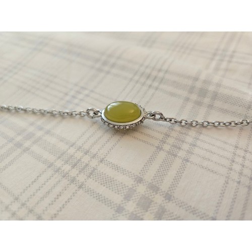 NUEVO CON ETIQUETAS ANN TAYLOR 36” Collar Estación Tono Plata con Cuentas Lucita Verde Guisante - Imagen 5 de 6