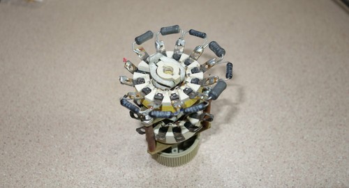 Ohmite Powertap 111A-11-T2 Non Shorting 15 A Ceramic 11 POS 2 gang USED (A3) - Picture 3 of 4