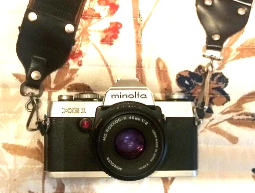 Minolta XG1 Camera With 2 lens, Flash - Great Leather Carry Bag, Manuals - Nice