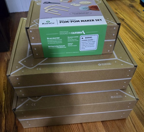 3 KiwiCo Kiwi Co Boxes: Large Loom Knitting, Jewel Yarn & Pom Pom Maker Kit Sets - Picture 2 of 16