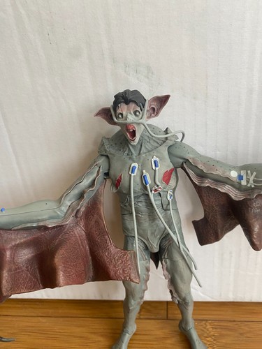 DC DIRECT COLLECTIBLES BATMAN ARKHAM KNIGHT SERIES MAN BAT ACTION FIGURE 11 - Picture 2 of 8