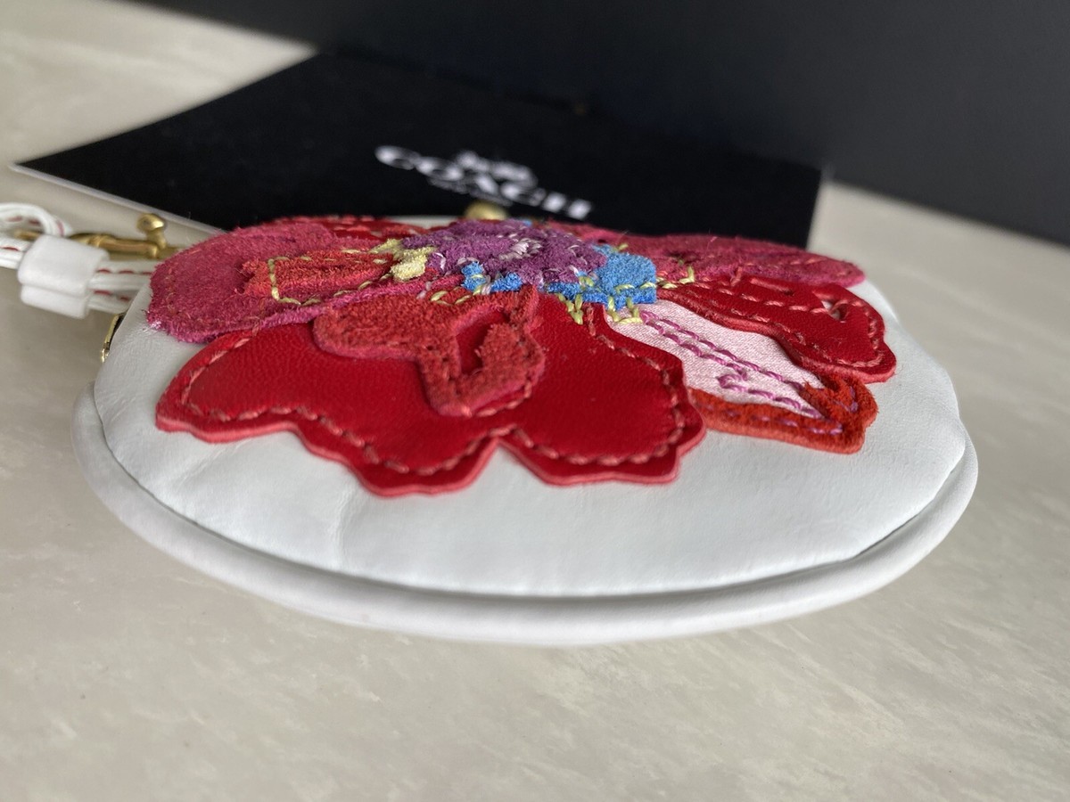 NEW COACH POPPY FLOWER APPLIQUE SMALL WHITE LEATHER ROUND KISSLOCK