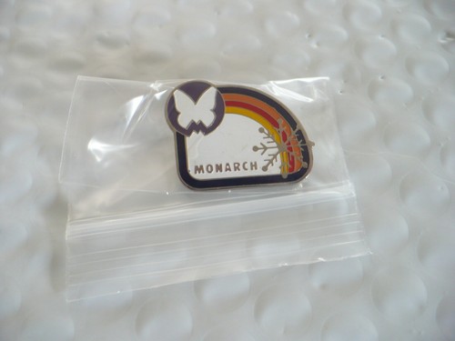 QA-VINTAGE MONARCH RAINBOW SNOW (ENAMEL) PIN BROOCH #32484 *MINT!!!!!!!!! - Picture 2 of 8